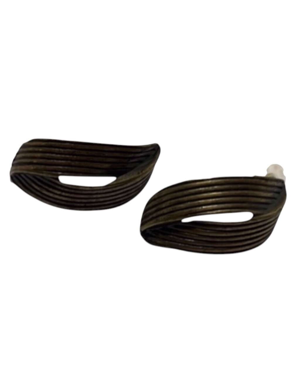 Vintage Brass Colored Grooved Post Earrings. Approx 1.5” long